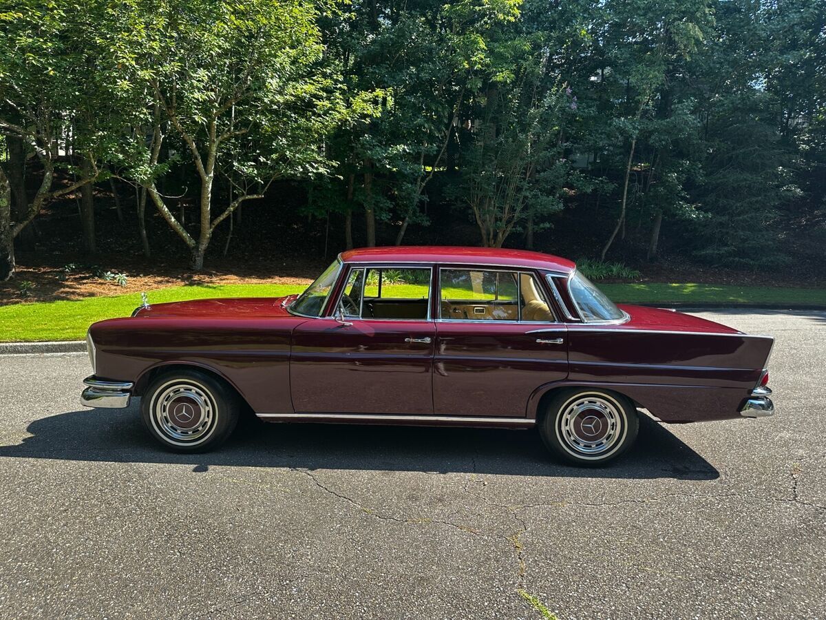 w111 1964 mercedes-benz 220se base 2.2l