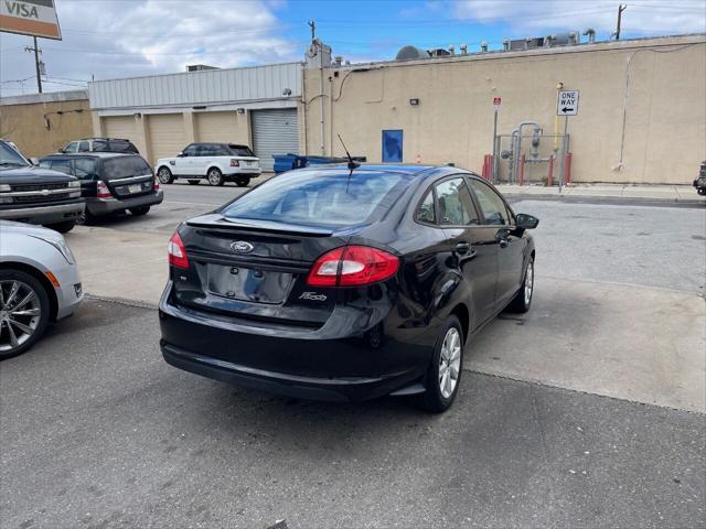 2013 ford fiesta se 4dr sedan