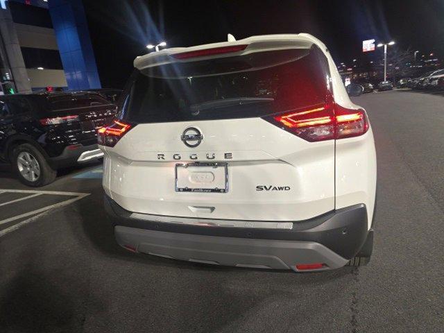 2021 nissan rogue sv