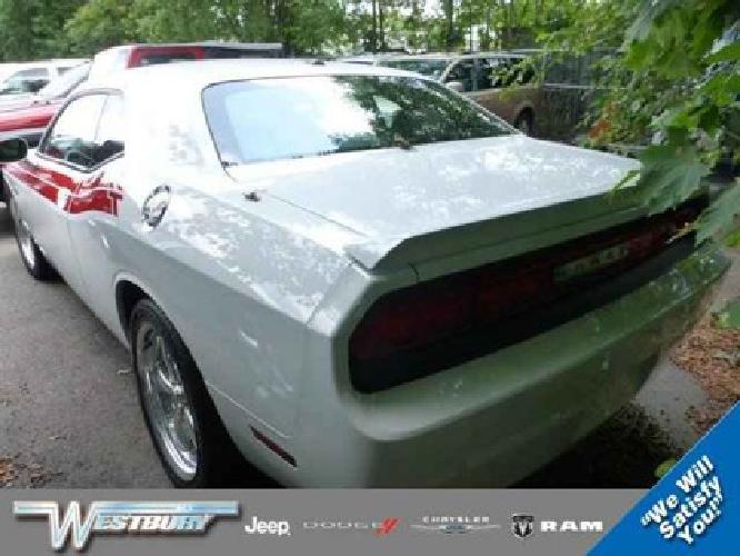 2013 dodge challenger r/t classic in westbury, ny