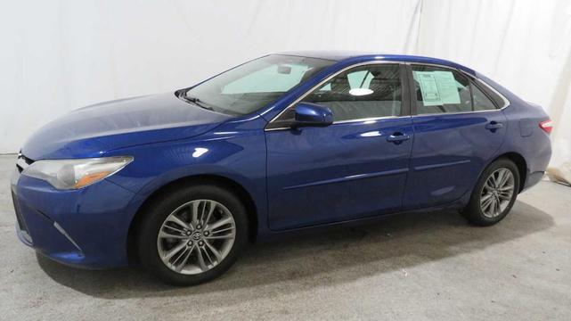 2016 toyota camry se