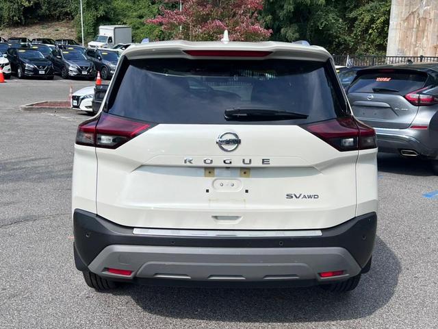 2021 nissan rogue sv