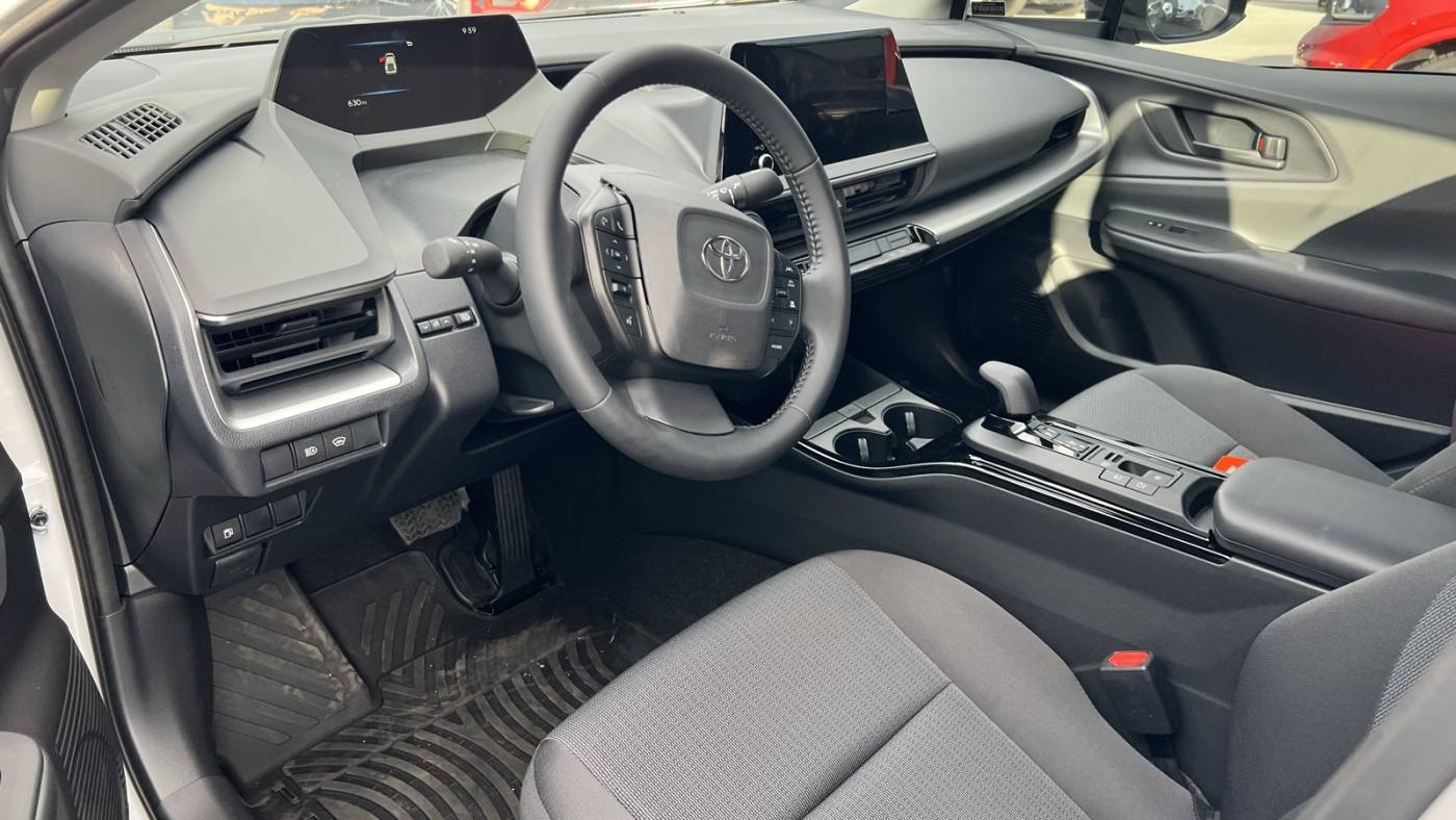 2024 toyota prius le