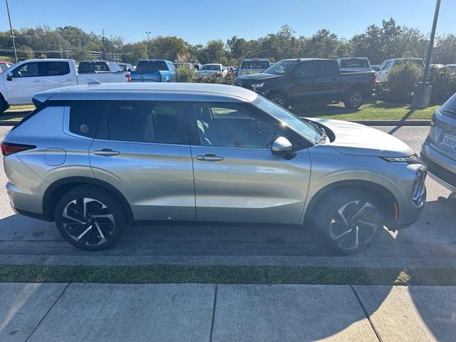 2023 mitsubishi outlander se