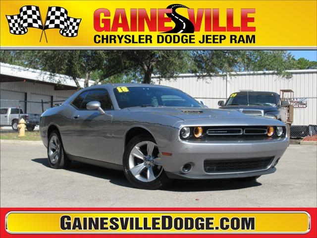 2018 dodge challenger sxt