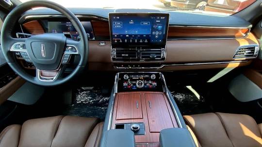 2024 Lincoln Navigator