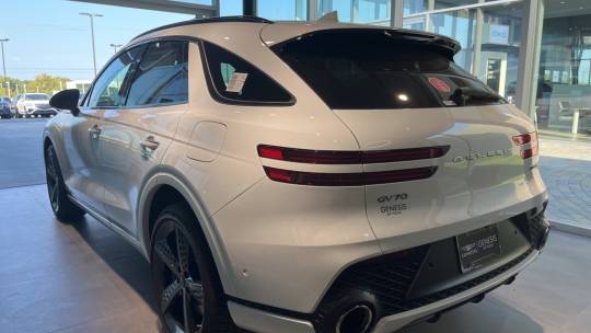 2025 Genesis GV70