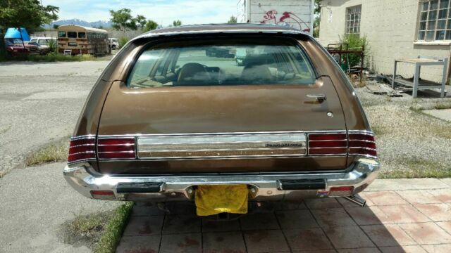 plymouth fury sport suburban wagon 1973