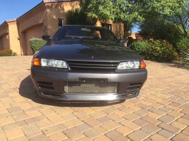 1990 nissan skyline gtr --clean--rb26dett-- 5 speed---titled and serviced