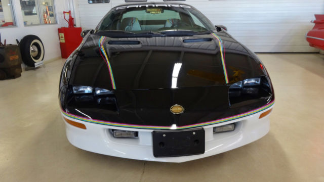 1993 chevrolet camaro z28 pace car 9859 miles black hatchback v8 5.7l automatic