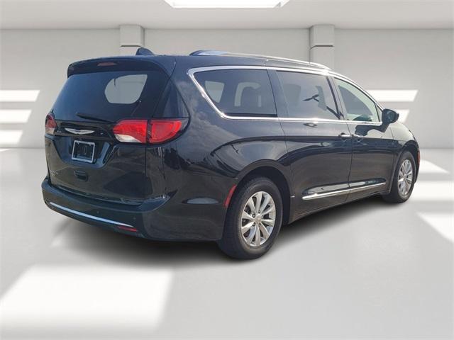 2019 chrysler pacifica touring-l