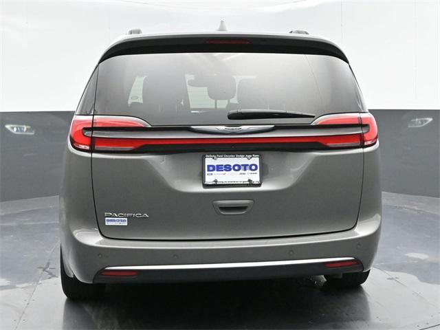 2022 chrysler pacifica touring l