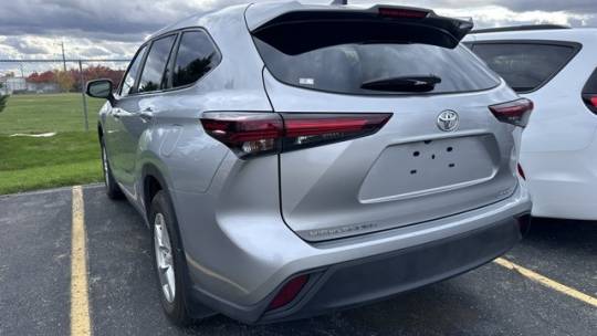 2024 toyota highlander le