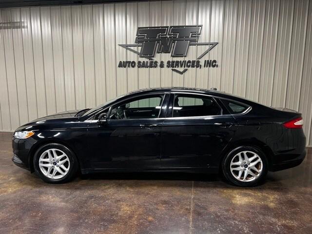 2016 ford fusion se