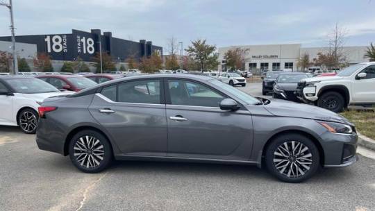 2025 Nissan Altima