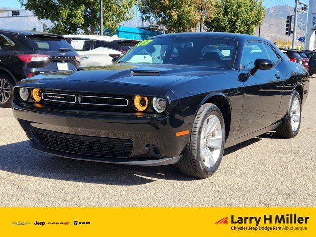 2023 dodge challenger sxt