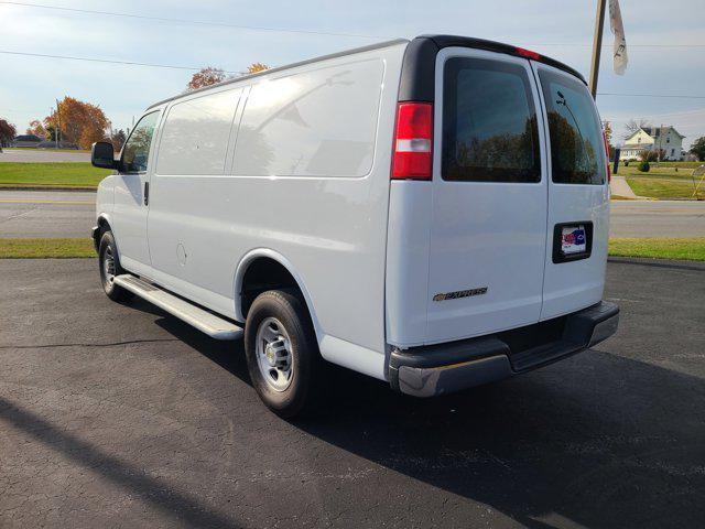 2022 chevrolet express 2500 rwd 2500 regular wheelbase wt