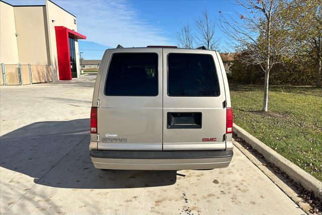 2002 gmc safari sle