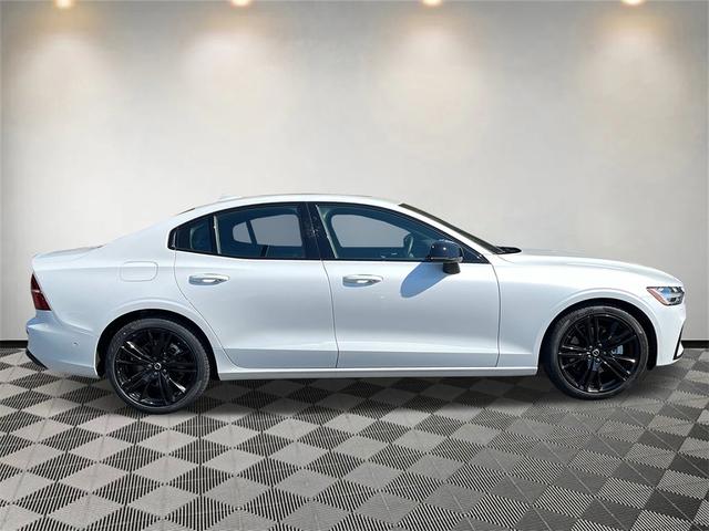 2024 volvo s60 b5 plus black edition