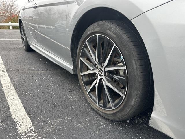 2023 toyota camry se