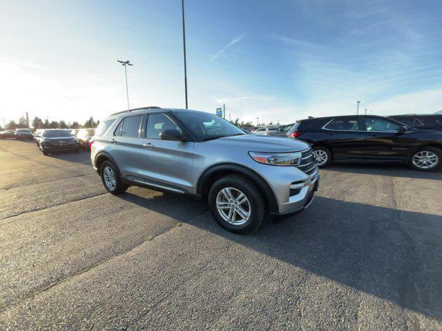 2023 ford explorer xlt