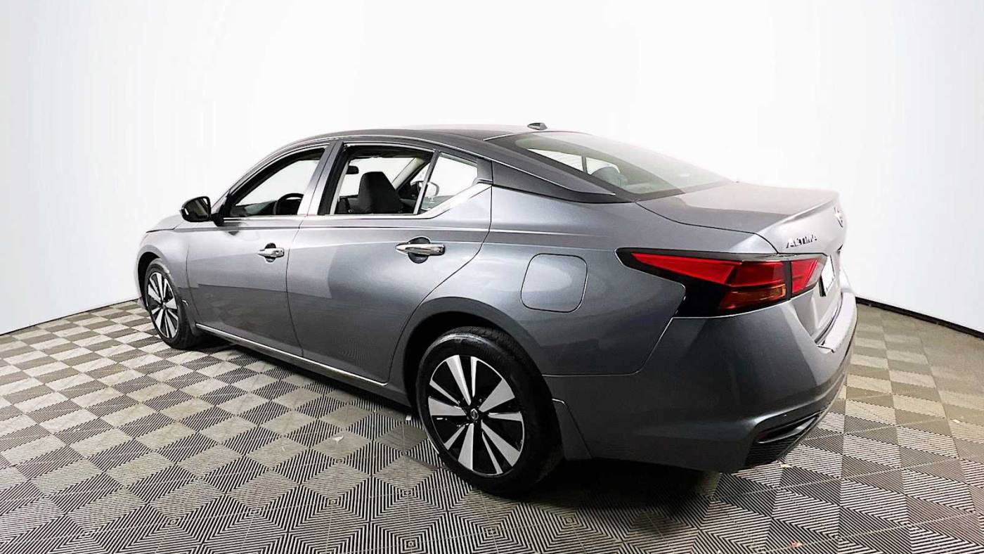 2022 nissan altima 2.5 sv