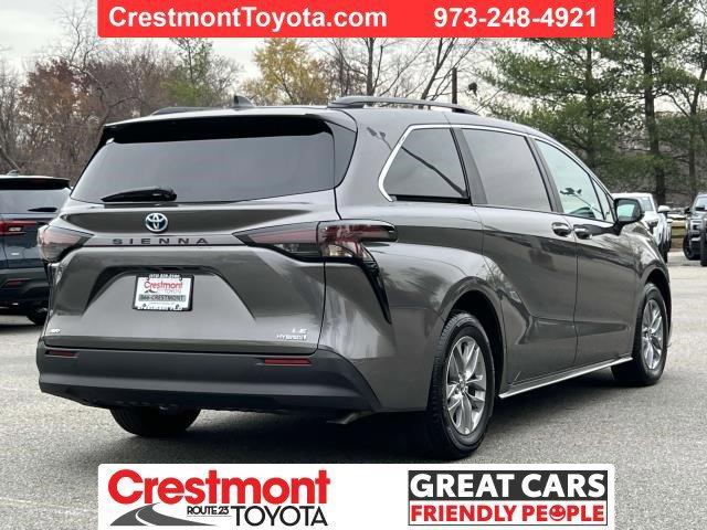 2024 toyota sienna le