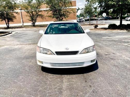 1999 lexus es 300 in secaucus, new jersey