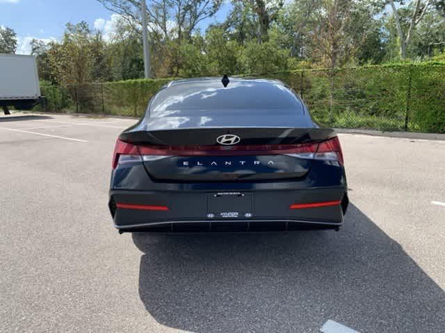 2024 hyundai elantra se