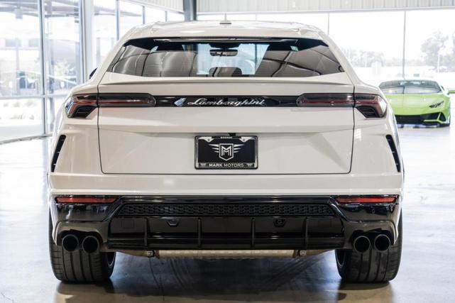 2021 lamborghini urus