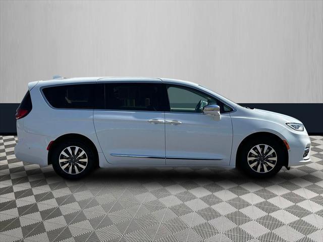 2022 chrysler pacifica hybrid limited