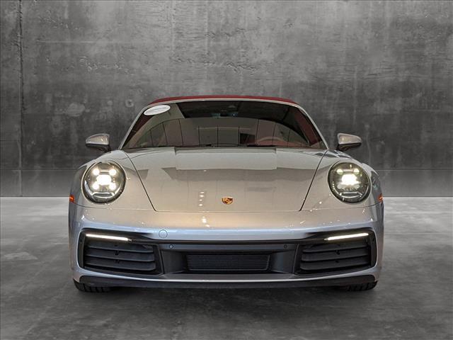 2022 porsche 911 carrera