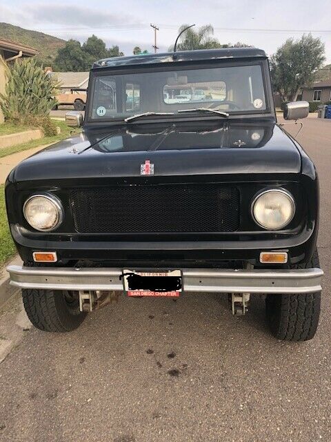1967 international scout 800 v8 4 speed 4x4, ac, disc brakes, rhino lined