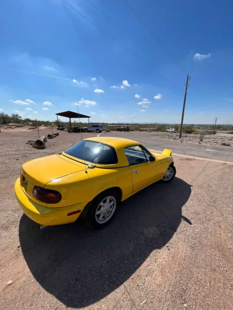 sunburst mazda miata 1992!