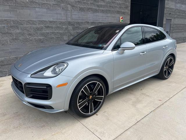 2022 porsche cayenne platinum edition