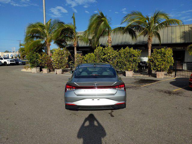2022 hyundai elantra sel