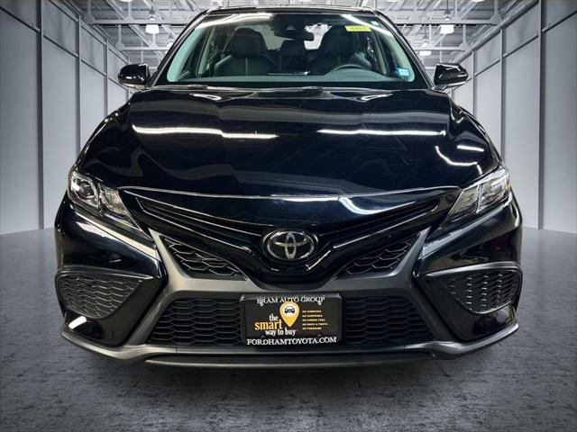 2021 toyota camry se