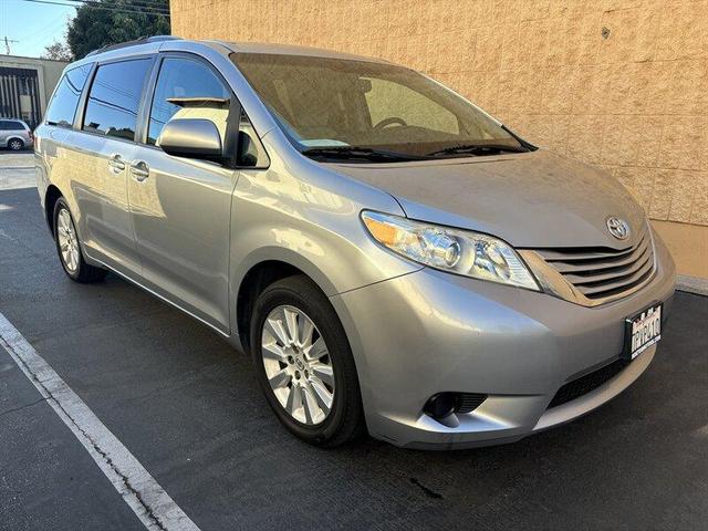 2015 toyota sienna le
