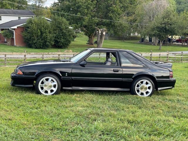 1990 ford mustang gt