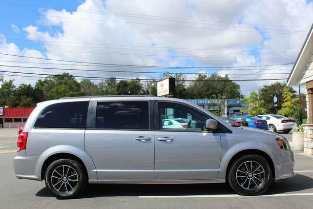 2018 dodge grand caravan gt