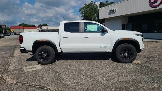 2024 GMC Canyon