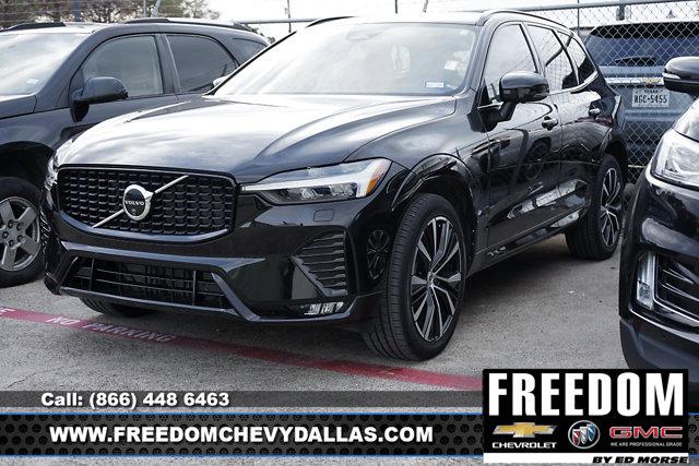 2024 volvo xc60 plus dark theme