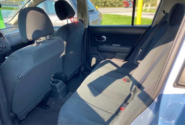 2011 nissan versa 1.8 sl