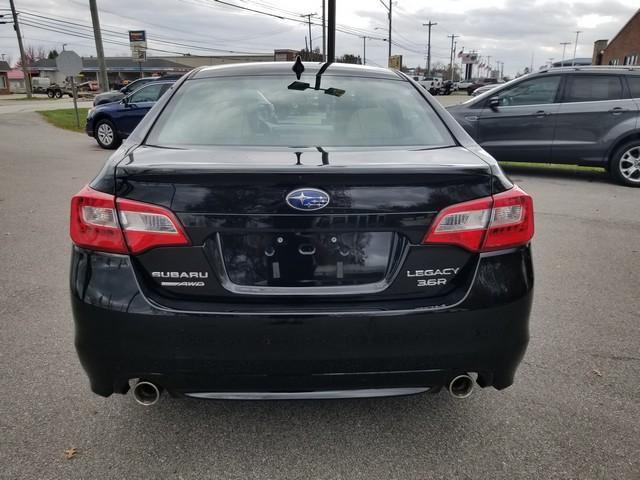 2016 subaru legacy limited