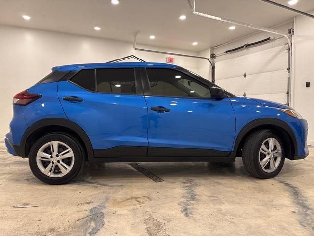 2023 nissan kicks s