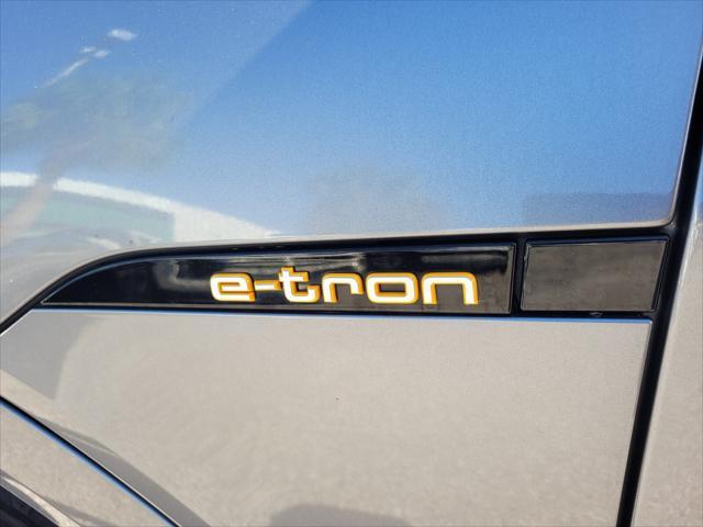 2019 audi e-tron premium plus