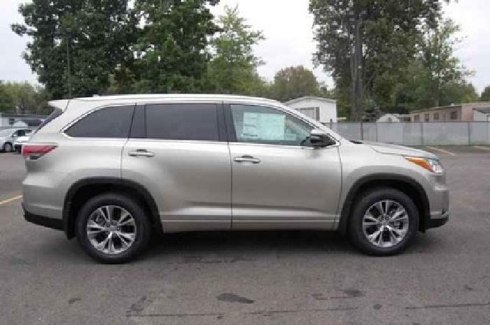 2014 toyota highlander awd 4dr v6 xle in meadville, pa