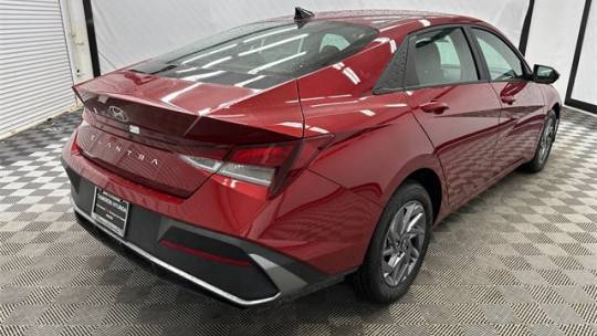 new 2024 hyundai elantra sel ivt