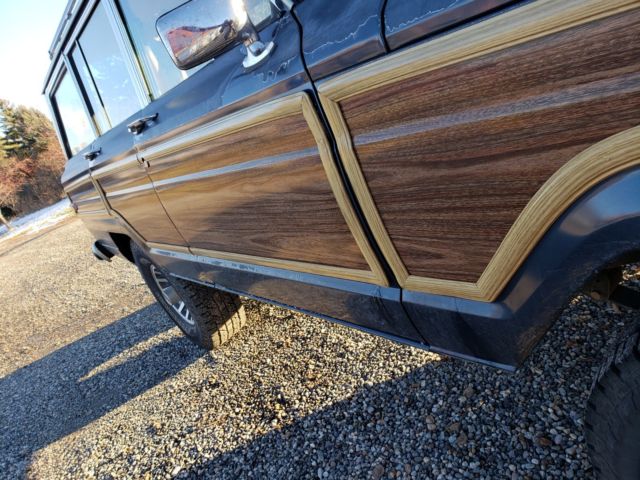 original survivor 2 owner jeep grand wagoneer 71,802 miles