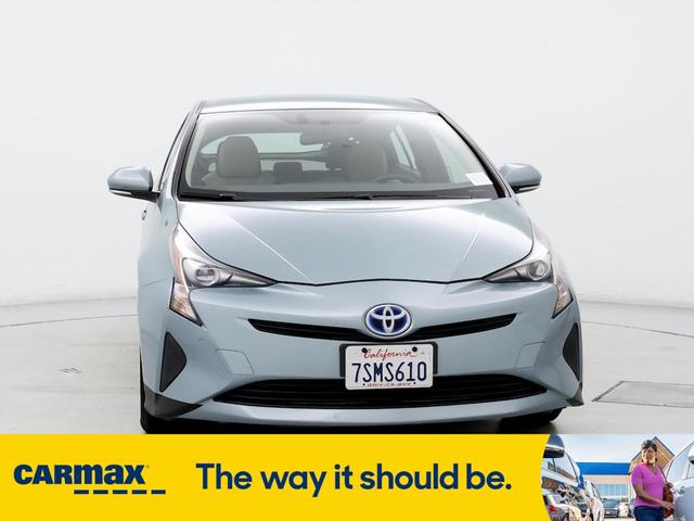 2016 toyota prius three